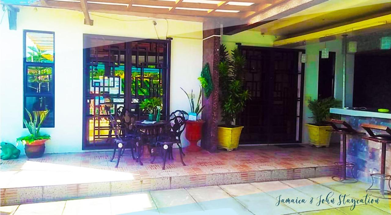 Private House W/ Swimming Pool Staycation Tarlac Tarlac City Eksteriør bilde